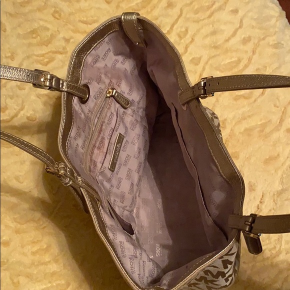 Purse - Picture 4 of 4